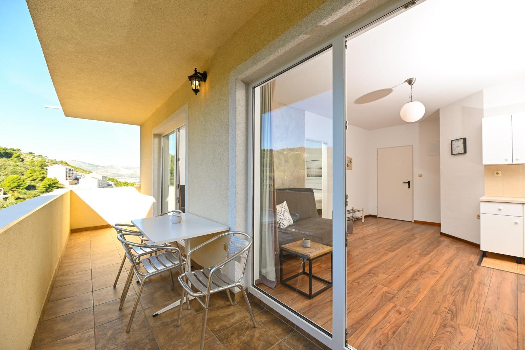Apartments Bluesky Трогір Екстер'єр фото