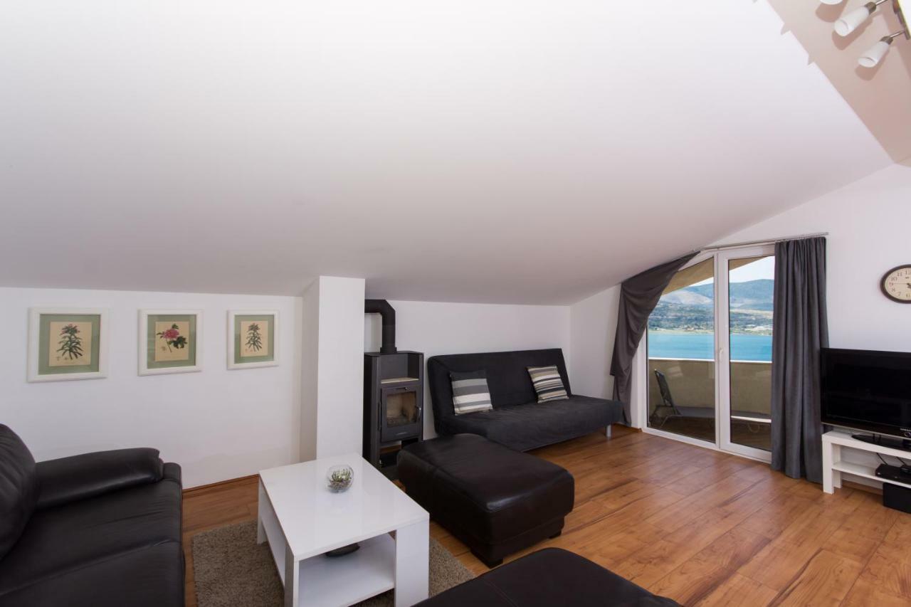 Apartments Bluesky Трогір Екстер'єр фото