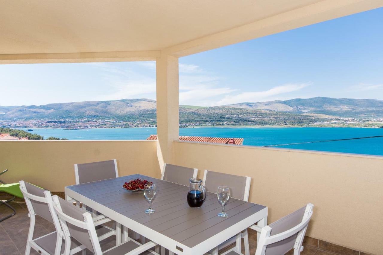 Apartments Bluesky Трогір Екстер'єр фото