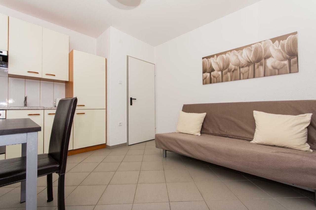 Apartments Bluesky Трогір Екстер'єр фото