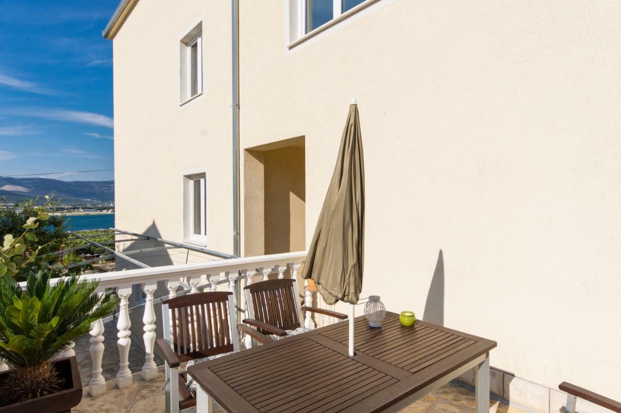 Apartments Bluesky Трогір Екстер'єр фото